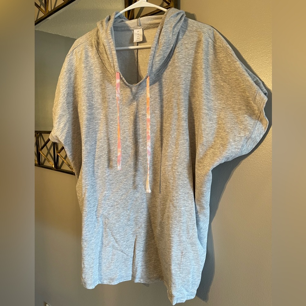Women’s Plus Size Short Sleeve Hoodie